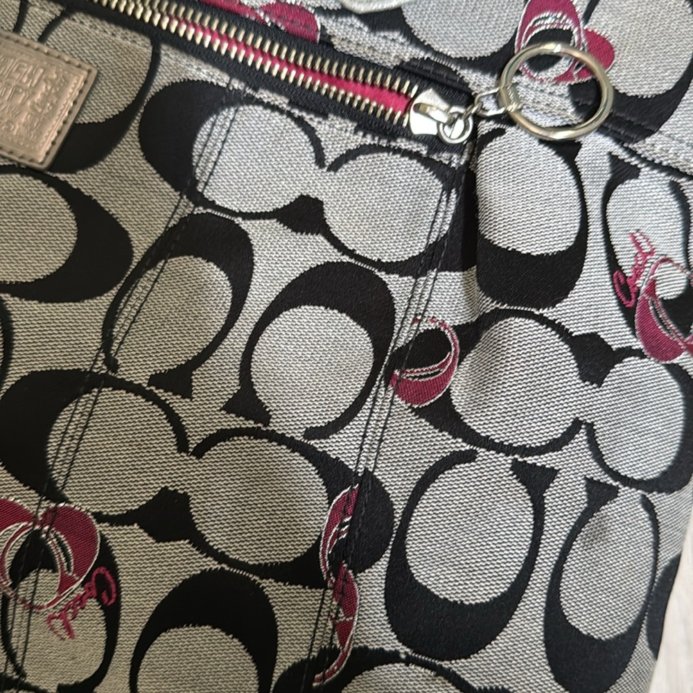 Coach Poppy Black and Red Signature Handbag - Picture 7 of 8